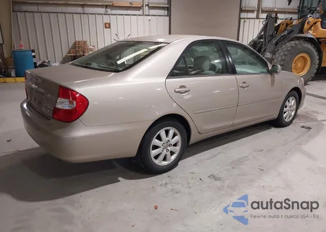 2004 Toyota Camry Le/Xle/Se z USA, uszkodzony, nr VIN 4T1BF32K64U579349